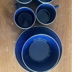 アウトドア用　皿とカップのセットの画像