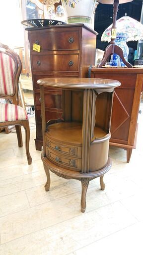 アンティーク家具 サイドテーブル 引出し2個 猫脚 ネコ脚 彫刻細工