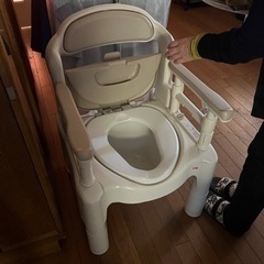 ポータブルトイレ
