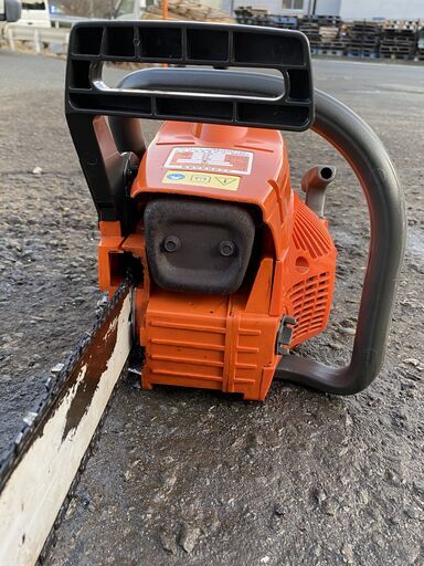 現物確認歓迎 初期不良やアフターケアも安心 動作品 ハスクバーナ Husqvarna　36.3cc 高出力 エンジン チェーンソー　e-series 137