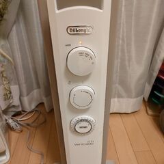 値下げしました✩.*˚2022/11/27に購入した新古品 デロンギ rhj21f0812-wh