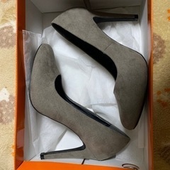 履けないので誰か可愛がってください