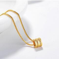 J→→→M2-3   ベネチアチェーン付き　ダブルリングダイヤモンドＣＺパヴェペンダントネックレスの画像