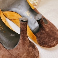 DIANAのパンプスの画像