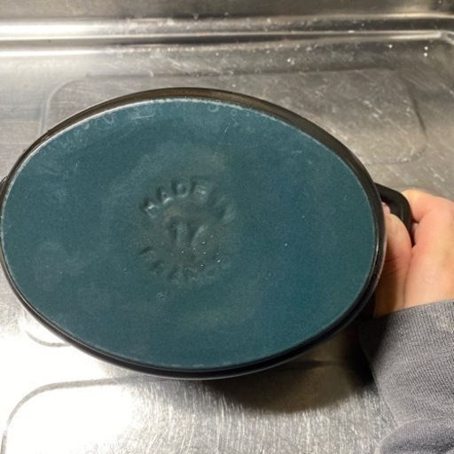 Staub 黒　オーバル　17センチ