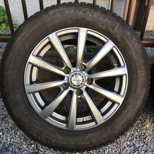 205/65R16 スタッドレスタイヤ