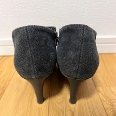 ショートブーツ 23.5cmの画像