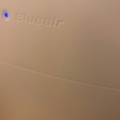 ブルーエア空気清浄機と新品フィルターの画像