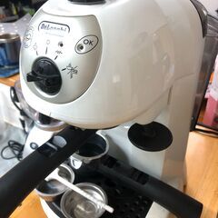 DeLonghi デロンギ エスプレッソ コーヒーメーカー EC...