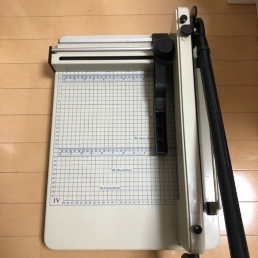裁断機 ペーパーカッター ペーパーカッター 裁断式 樹脂製 モノタロウ ペーパーカッター本体 