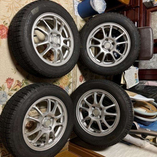 TOYOスタッドレスタイヤ室内保管イボ付バリ山