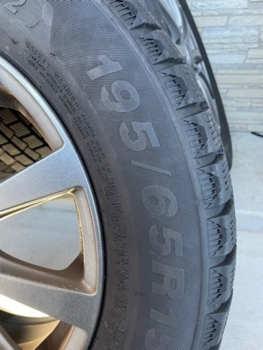 195/65R15 スタッドレスタイヤ4本セット(ホイール付き)