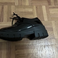 エナメルローファーの画像