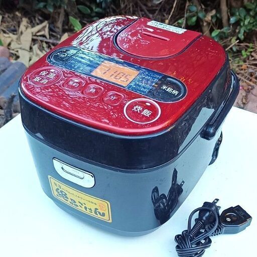 ★美品‼お届け可！★ アイリスオーヤマ 3合炊き 炊飯器 『絶品ごはん』 DKRC-MA30-RE 2017年製