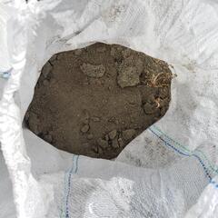残土、石、砂利、土の画像