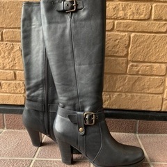 《中古品》レディース　madoras 皮ロングブーツの画像