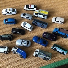 トミカ　まとめて　19台の画像