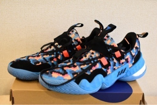 adidas トレイヤング1 バッシュ かっこいい 値下げ交渉可