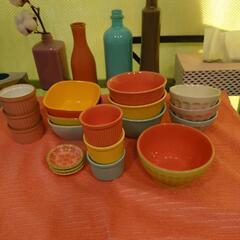 カラフル　食器　未使用　18個　