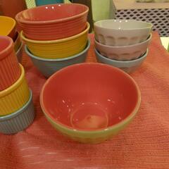 カラフル　食器　未使用　18個　の画像