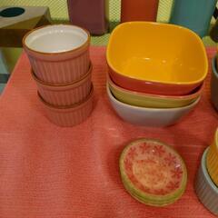 カラフル　食器　未使用　18個　の画像
