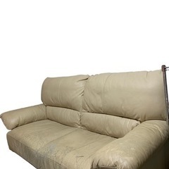 無料　【定価約10万円】本革を使用した高級ソファー　イタリア