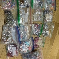 【急募！】ハンドメイドビーズ アクセサリー 大量の画像