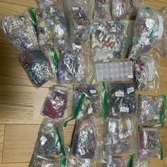 【急募！】ハンドメイドビーズ アクセサリー 大量の画像