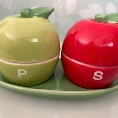 【キティちゃん】塩・コショウ入れ　インテリア置物の画像