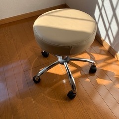 今日中引取り限定無料　エステ、整体用チェアー