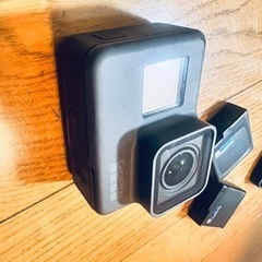 美品 GoPro5Pro 本体 + バッテリー３個 + 25点以上大量アクセサリー付き 美品 GoPro5Pro 本体 + バッテリー3個 + 25点以上大量