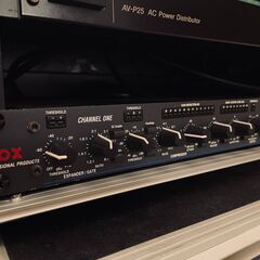 dbx 1066 Made in USA 完動品 ステレオコンプ...