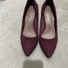 RANDAのパンプスの画像