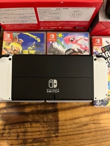 任天堂Switch スイッチ　有機EL　純正プロコン2個　ソフト4本　おまけ