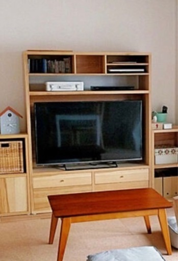 高く買い取ってくださる方にお譲りします。現在4000円IKEA テレビ台