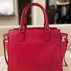 GUESS ゲス ハンドバッグ 赤の画像