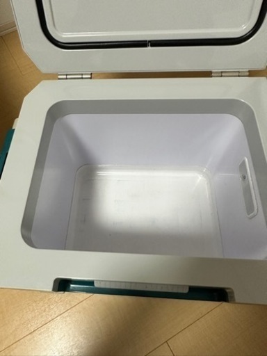 マキタmakita充電式保冷温庫　マキタ冷蔵庫