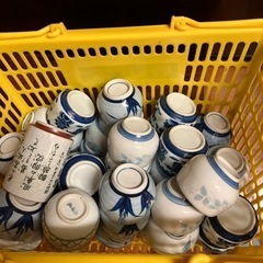 湯呑み、32個の画像