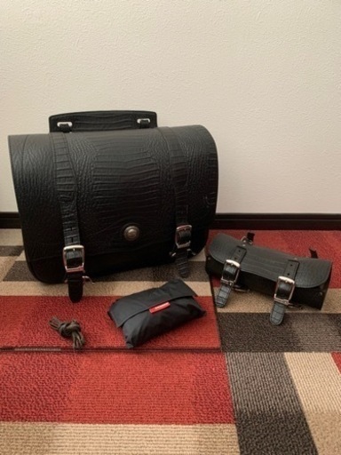 (お引き受け先が決まりました)DEGNER クロコ柄　レザー　サドル、ツールバッグセット