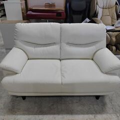ニトリ　Nシールドキャッツ3　合皮張り　白　２人掛けソファー 『中古美品』の画像