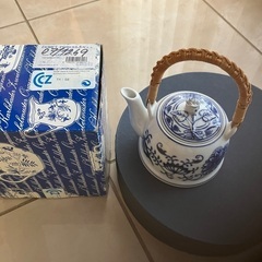 チェコ陶器　急須の画像