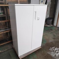 コクヨ　エディア　ダイヤル錠　天板付き４段両開き扉書庫　W800『中古美品』