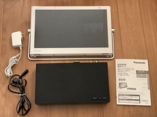 【値下げしました】パナソニック ポータブル テレビ  プライベート・ビエラ ホワイト　UN-15CTD8-Wビエラ ホワイト　UN-15CTD8-Wポータブル テレビ  プライベート・ビエラ ホワイト　UN-15CTD8-W