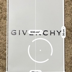 【新品】GIVENCHY プレゼント用？封筒タイプの画像