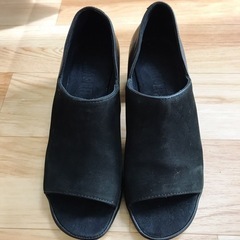 カンペール オープントゥパンプス 23.5cm？