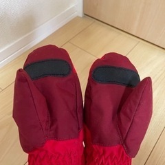モンベルのパウダーミトン　手袋　2-3歳用の画像
