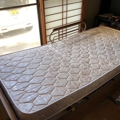 介護用品　電動ベット