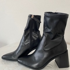 3月末まで【ZARA】新品 ハイヒール アンクルブーツ(黒)