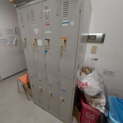 店舗閉店の為　ロッカー2個　お譲りします
