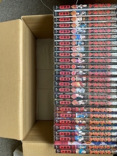 キングダム全巻1巻〜65巻 ネットカフェ落ちの物を某サイトで購入した商品です。多少のシミ等はありますが読むのに支障はないと思います。引越しのため相場より安くだしています。